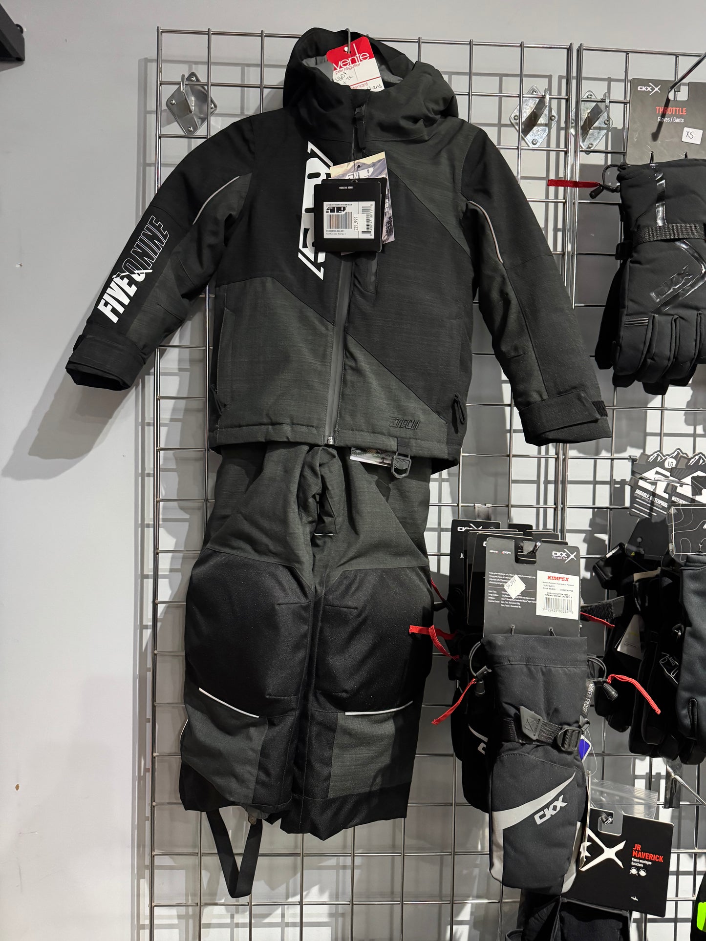 509 Ensemble Manteau et pantalon hiver enfant Rocco isolé (4 ans) vente finale