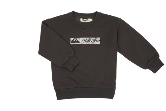 Sweat-shirt graphique étiqueté BB & Quik (8 et 10 ans) vente finale